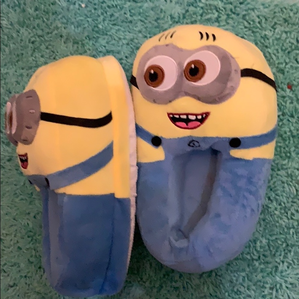 Slippers - Picture 3 of 4